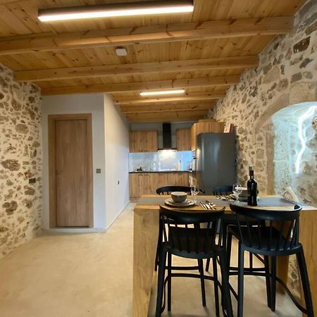 Stavlos Traditional Suite Atsipopoulo Eksteriør bilde